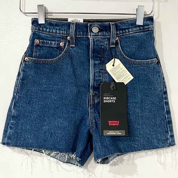 NWT‎ Levi’s Premium Ribcage Cutoff Jean Shorts Medium Blue 24 - Picture 5 of 9